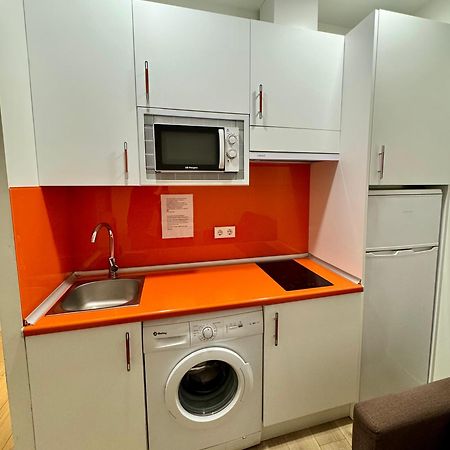 Apartamentos Apolo Мадрид Экстерьер фото