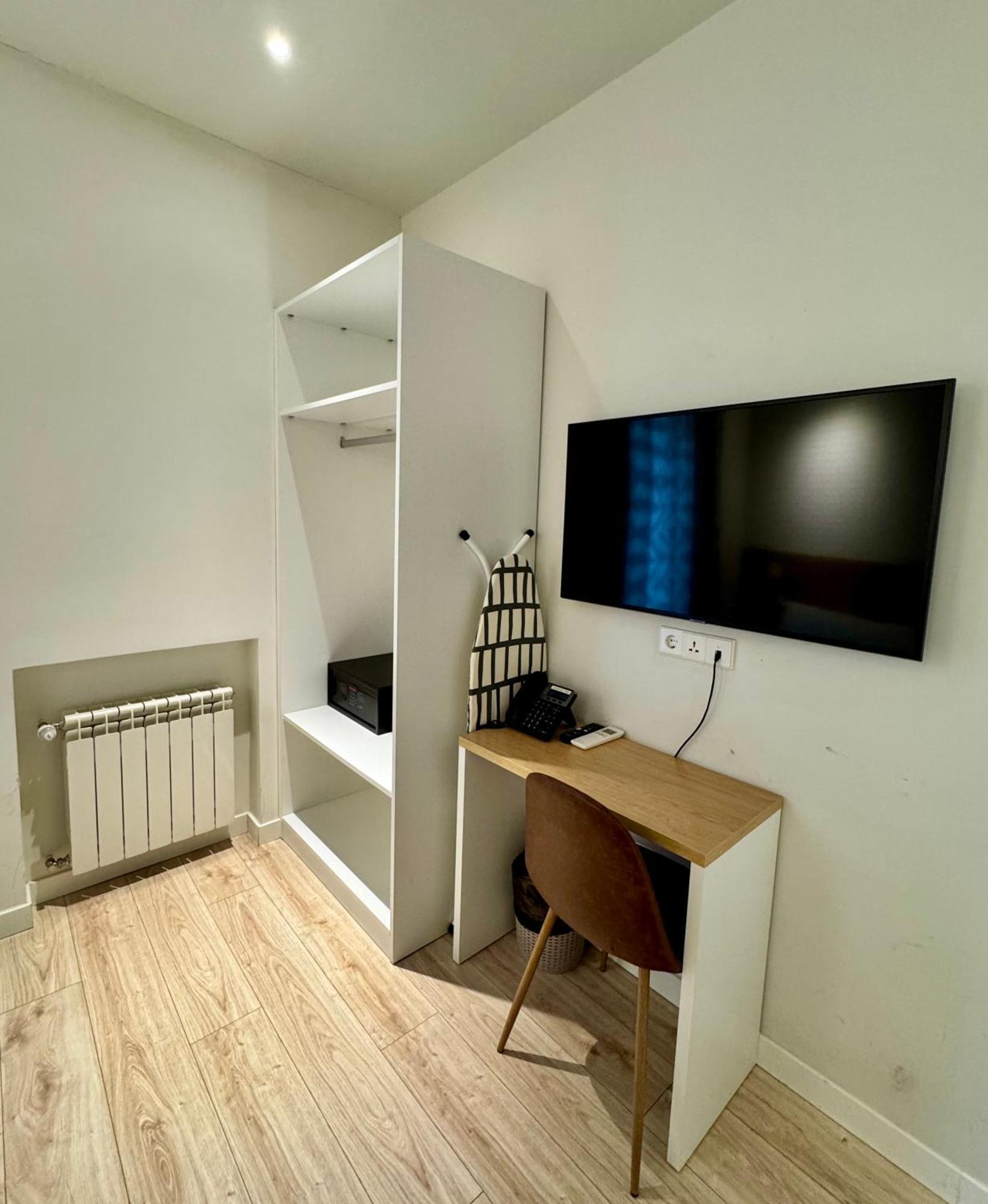 Apartamentos Apolo Мадрид Экстерьер фото