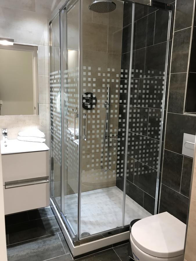 Apartamentos Apolo Мадрид Экстерьер фото
