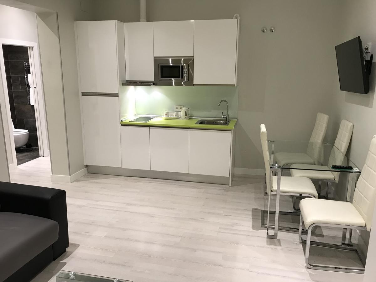 Apartamentos Apolo Мадрид Экстерьер фото