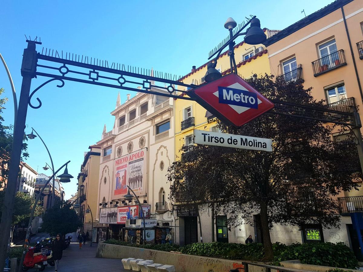 Apartamentos Apolo Мадрид Экстерьер фото