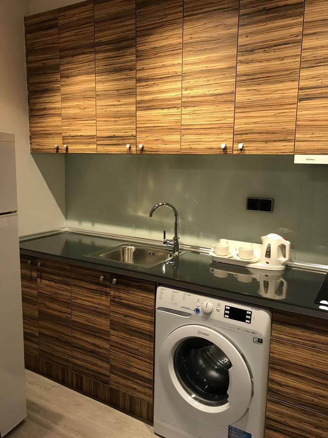 Apartamentos Apolo Мадрид Экстерьер фото