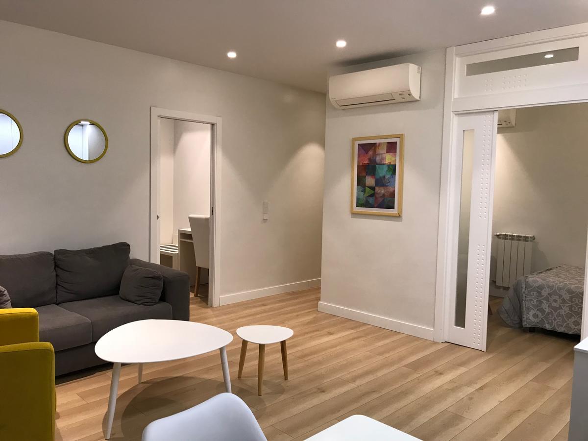 Apartamentos Apolo Мадрид Экстерьер фото