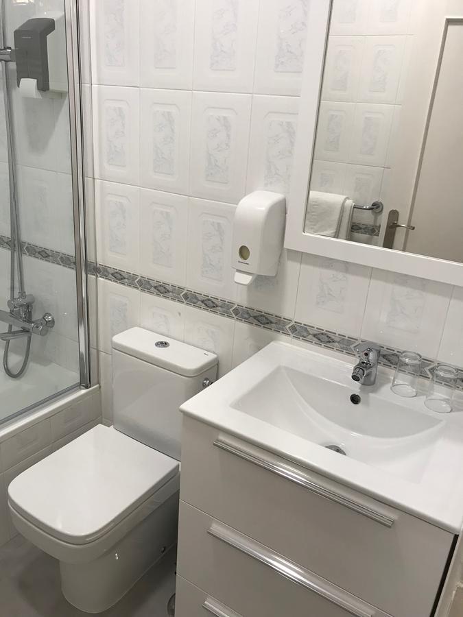 Apartamentos Apolo Мадрид Экстерьер фото